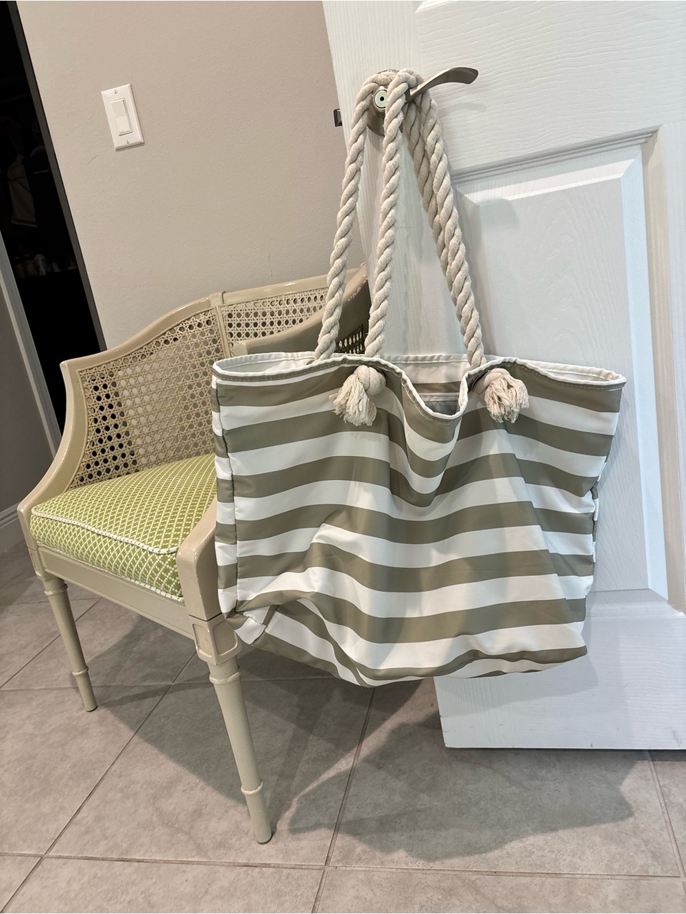 Striped Rope-Handle Beach Tote - Cream & White